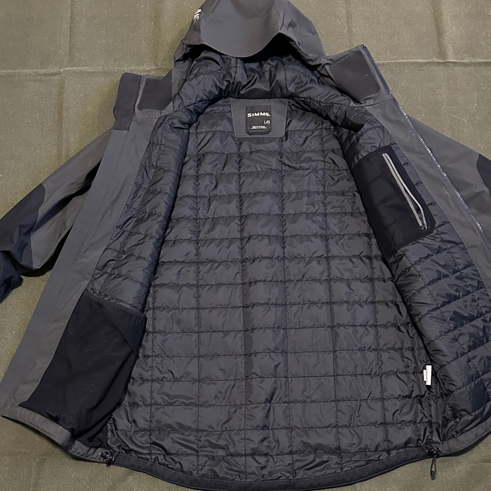 Simms Guide Insulated Gore-Tex Jacket Men’s Large - Picture 2 of 8
